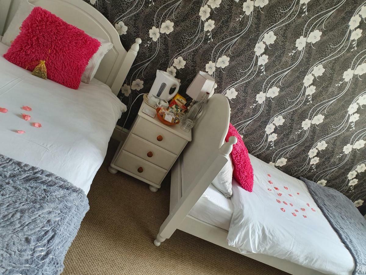 Golden Sands Hotel - St Chad'S Road - Blackpool — Photos 3